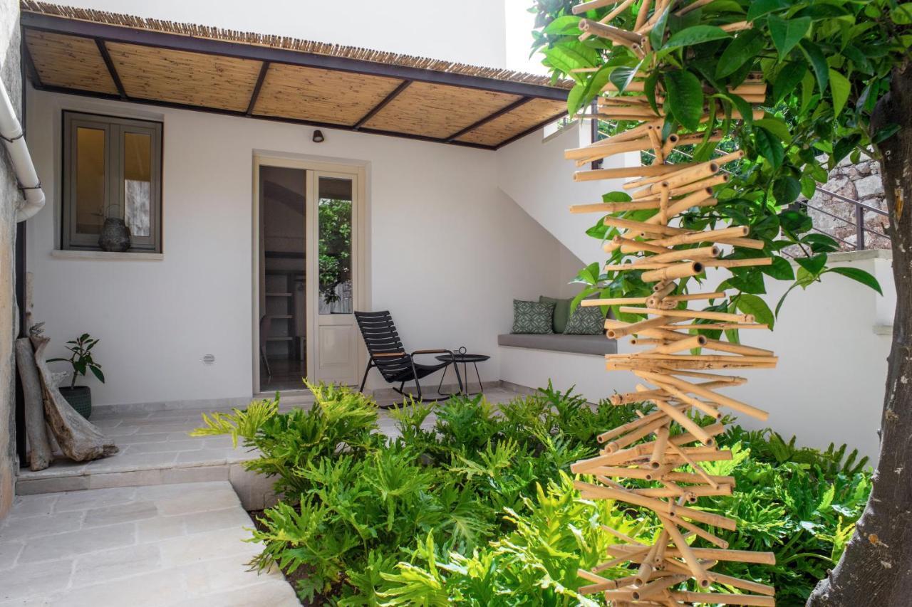 Palazzo Frangipane Bed & Breakfast ซัลเว ภายนอก รูปภาพ