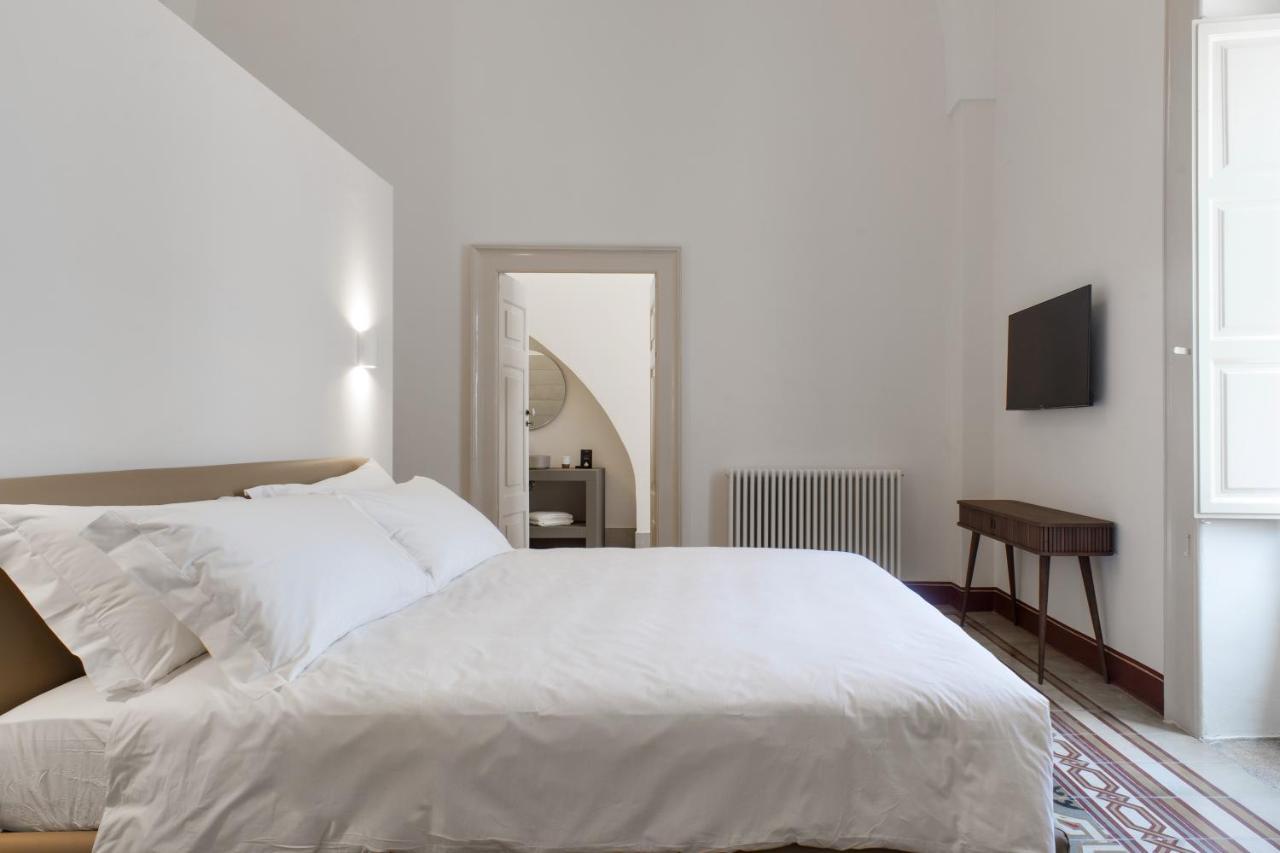 Palazzo Frangipane Bed & Breakfast ซัลเว ภายนอก รูปภาพ
