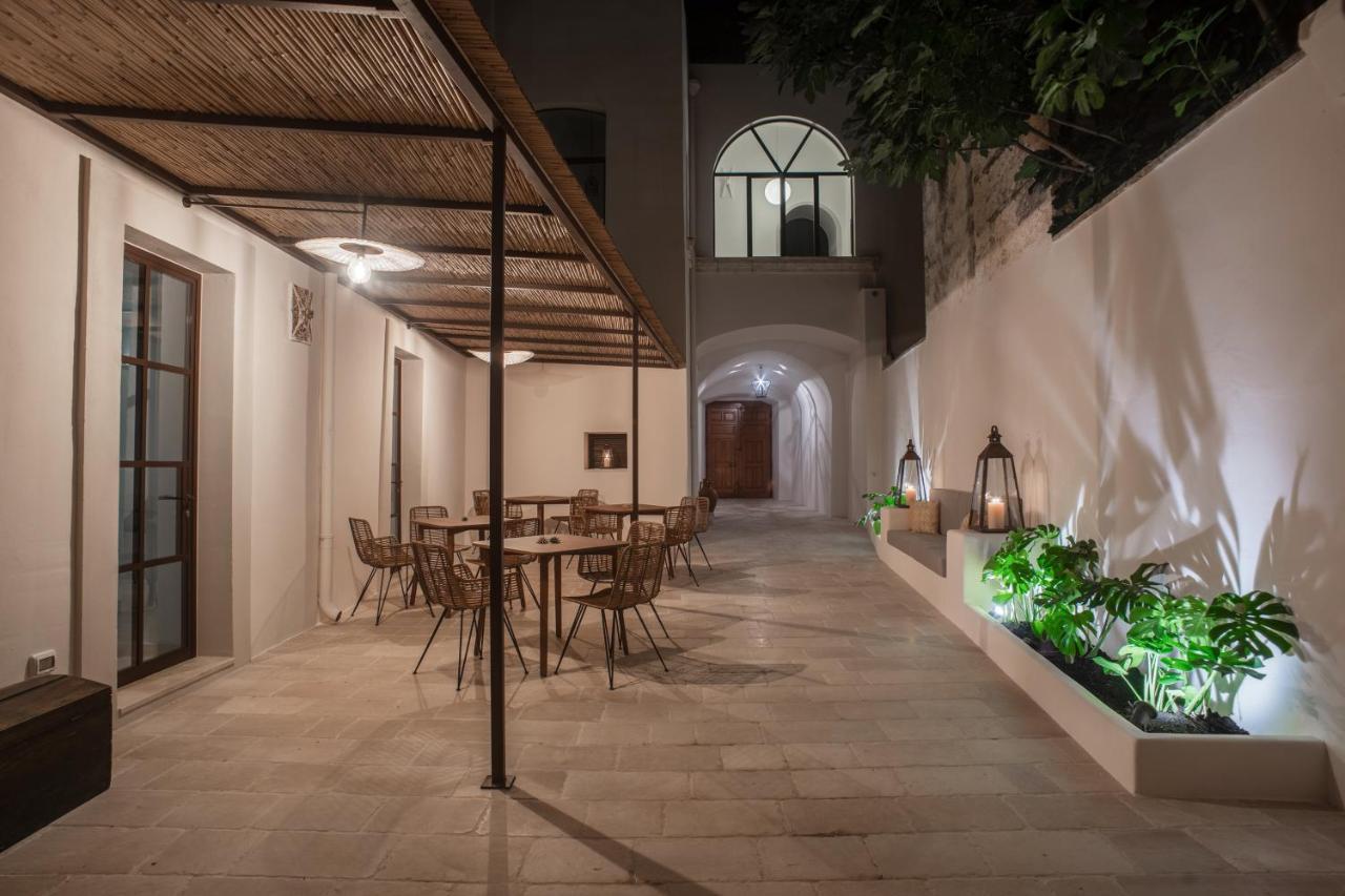 Palazzo Frangipane Bed & Breakfast ซัลเว ภายนอก รูปภาพ