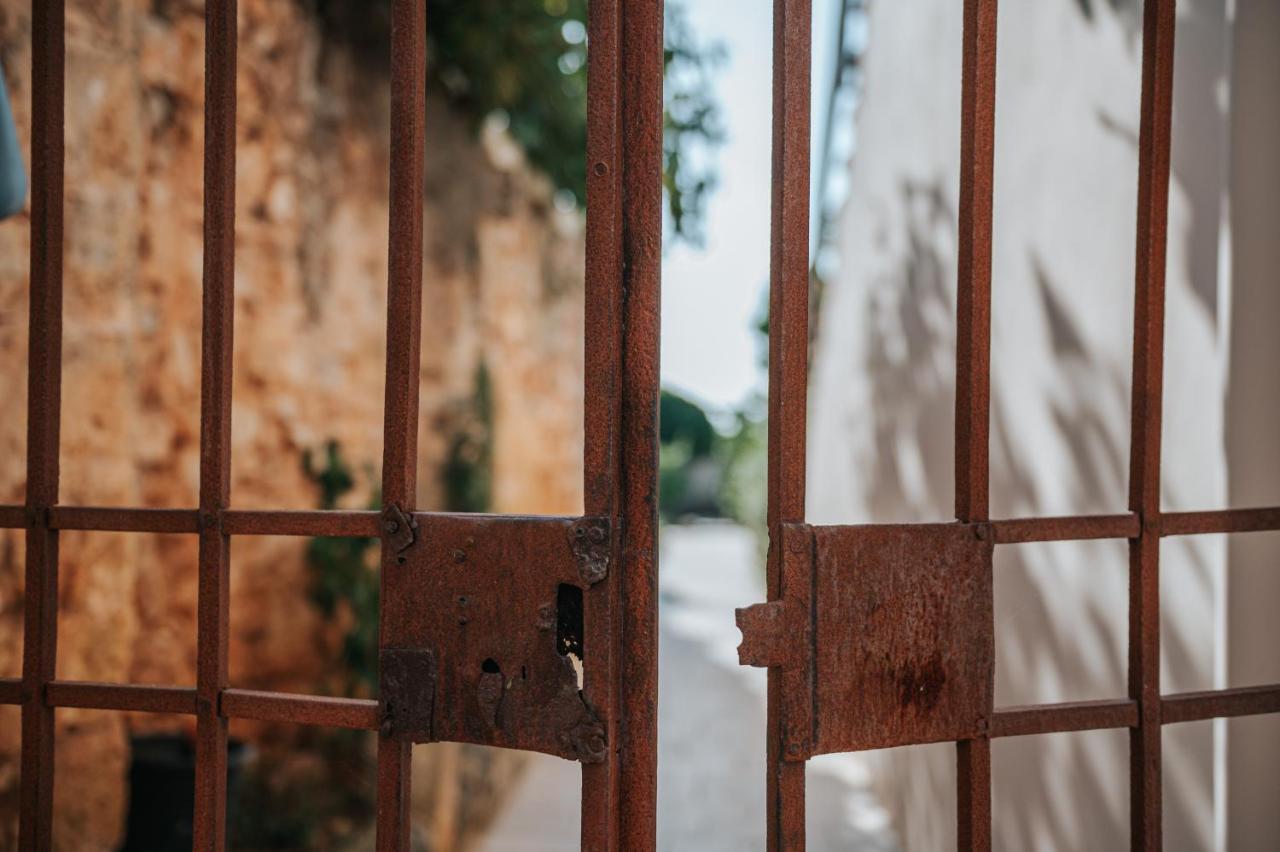 Palazzo Frangipane Bed & Breakfast ซัลเว ภายนอก รูปภาพ