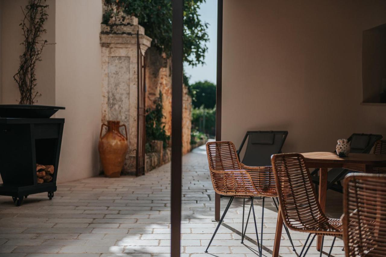 Palazzo Frangipane Bed & Breakfast ซัลเว ภายนอก รูปภาพ