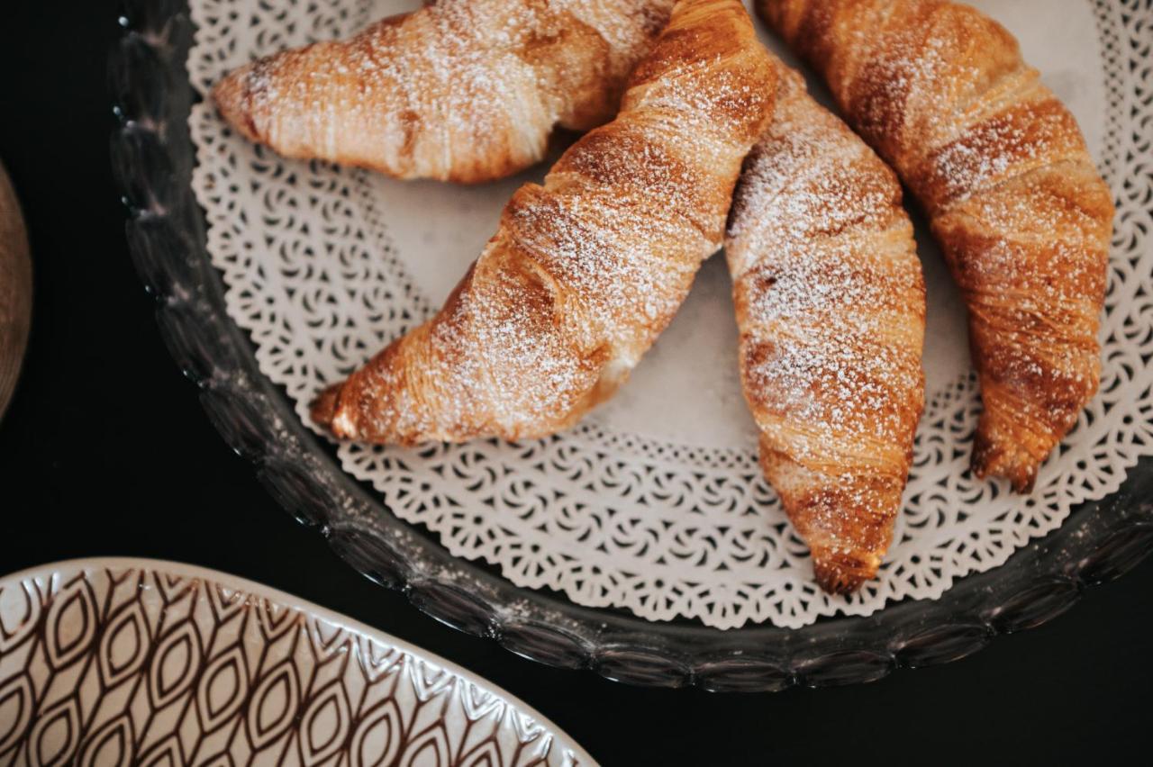 Palazzo Frangipane Bed & Breakfast ซัลเว ภายนอก รูปภาพ